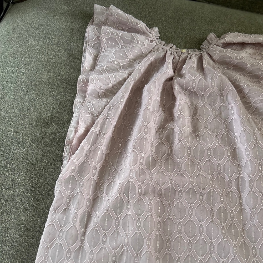 🌺Beautiful Lavender Flutter Sleeve Fancy Top - Picture 4 of 13